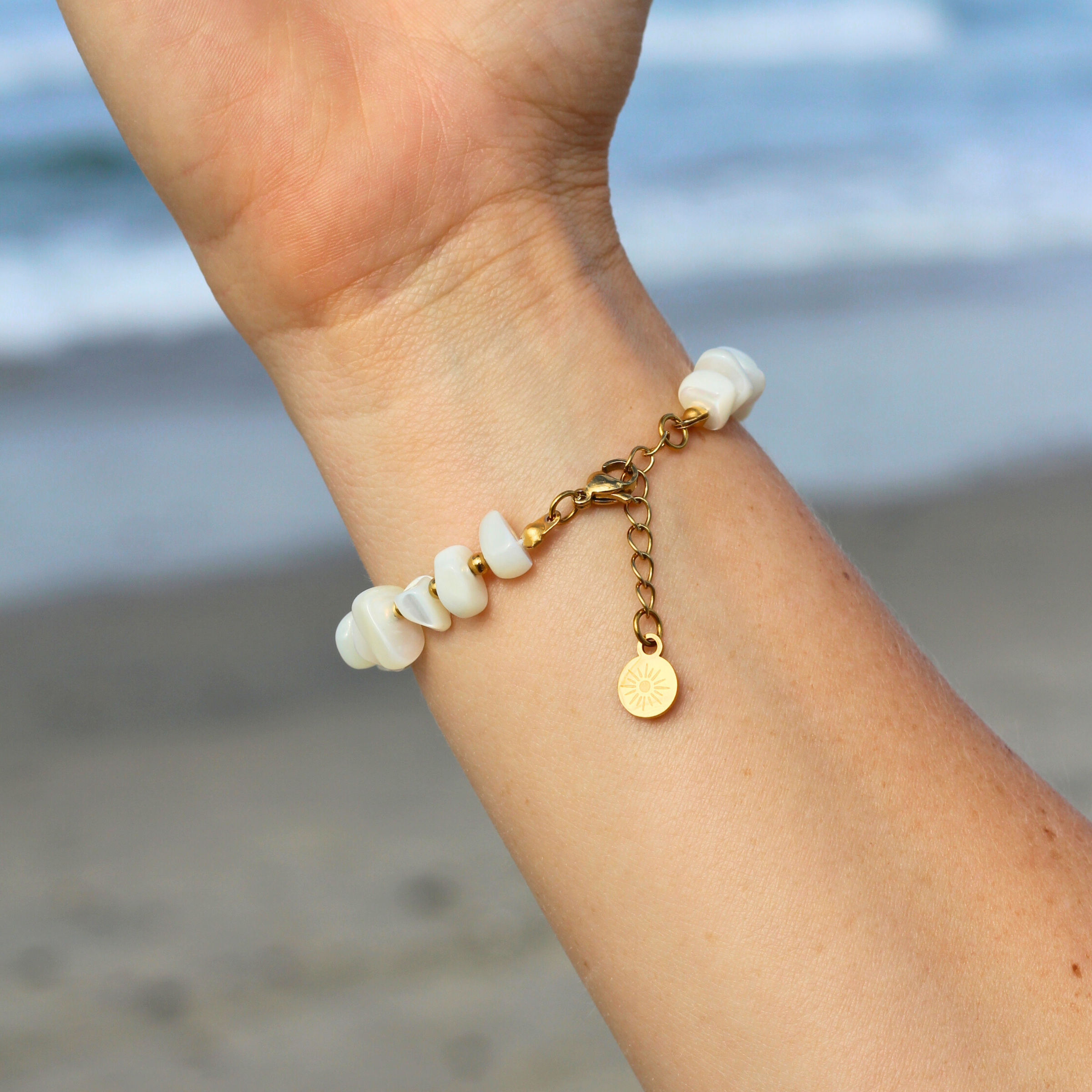 Gold Shell Clasp Bracelet